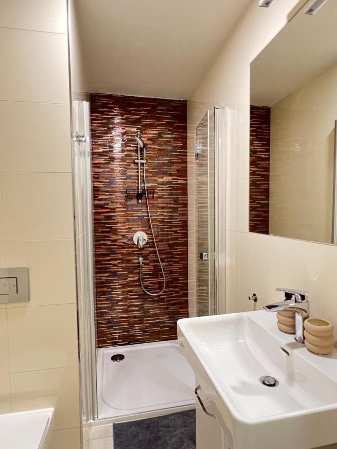 New Apartments Chain Florenc Praga Exterior foto